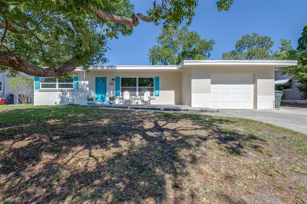 942 DUMONT DRIVE