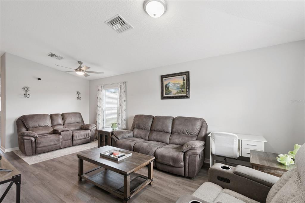 40351 W 1ST AVENUE, UMATILLA, FL — photo 4 of 30