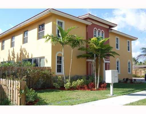2212 Van Buren Street, Hollywood FL 33020