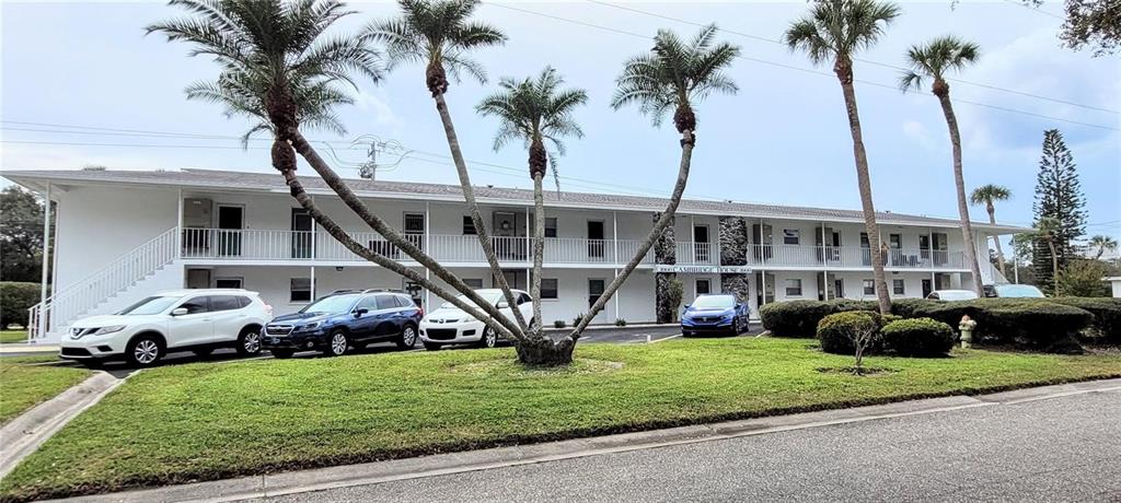 3900 ROXANE BOULEVARD UNIT 10B