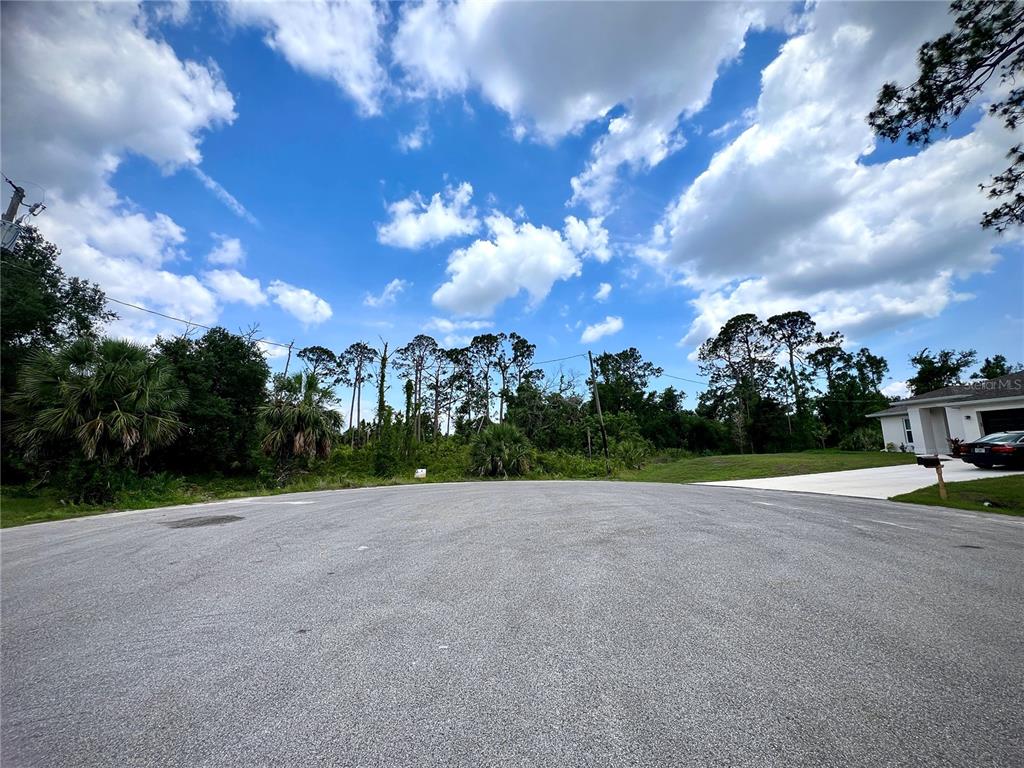 BURRI CT, NORTH PORT, FL — photo 2 of 3