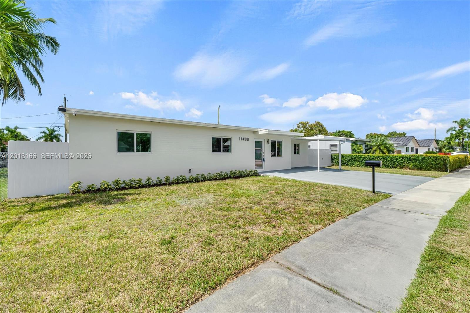 11490 Pinkston Dr, Miami FL 33176