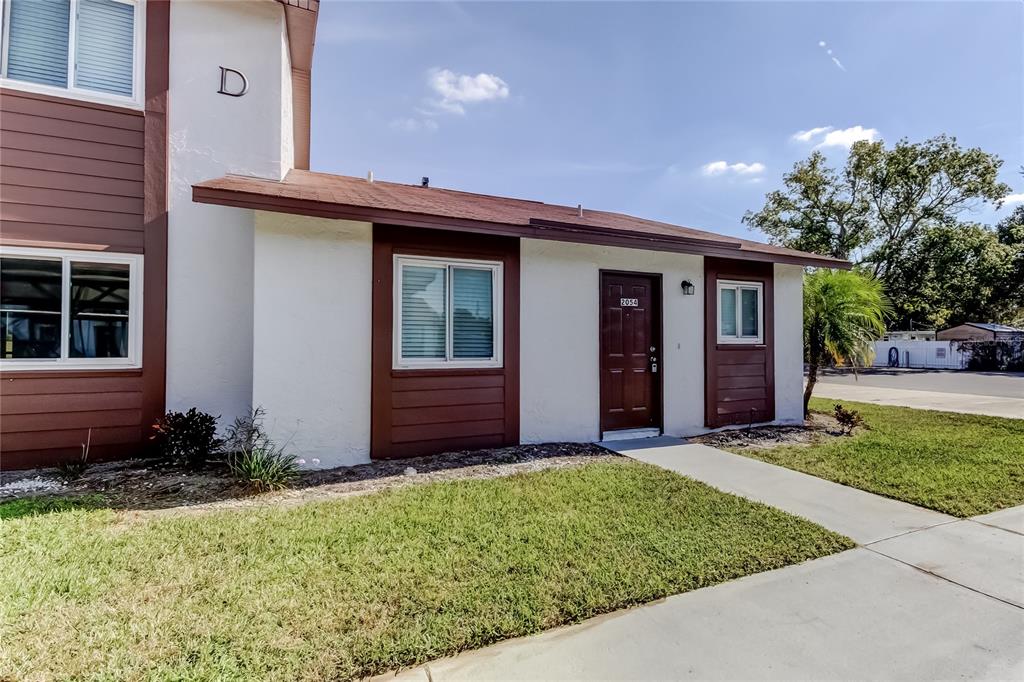 39132 COUNTY ROAD 54 UNIT 2054