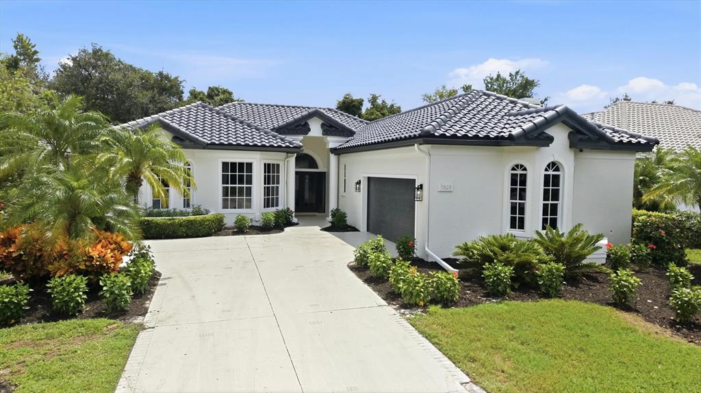 7825 WILTON CRESCENT CIRCLE