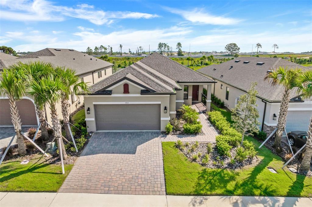 955 BRAEWOOD DRIVE
