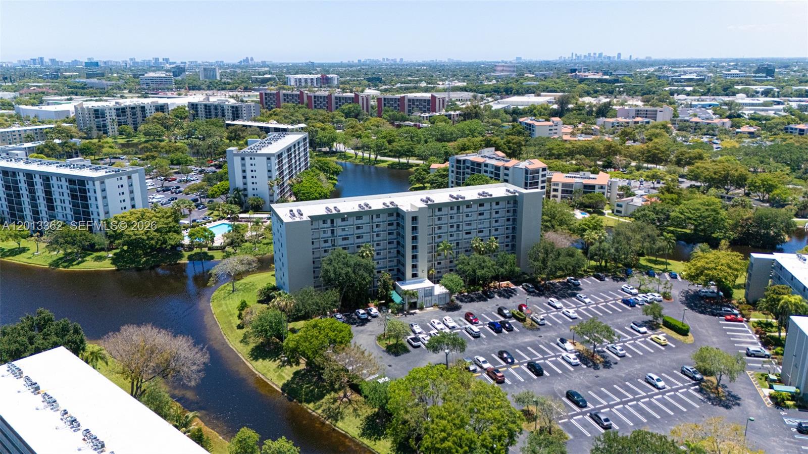 2232 N Cypress Bend Dr # 507, Pompano Beach FL 33069