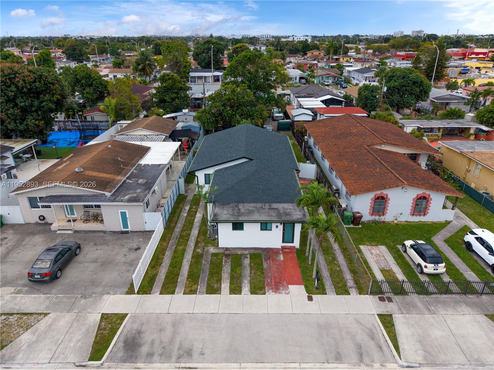 458 E 20th St, Hialeah FL 33013, HIALEAH, FL — photo 2 of 30