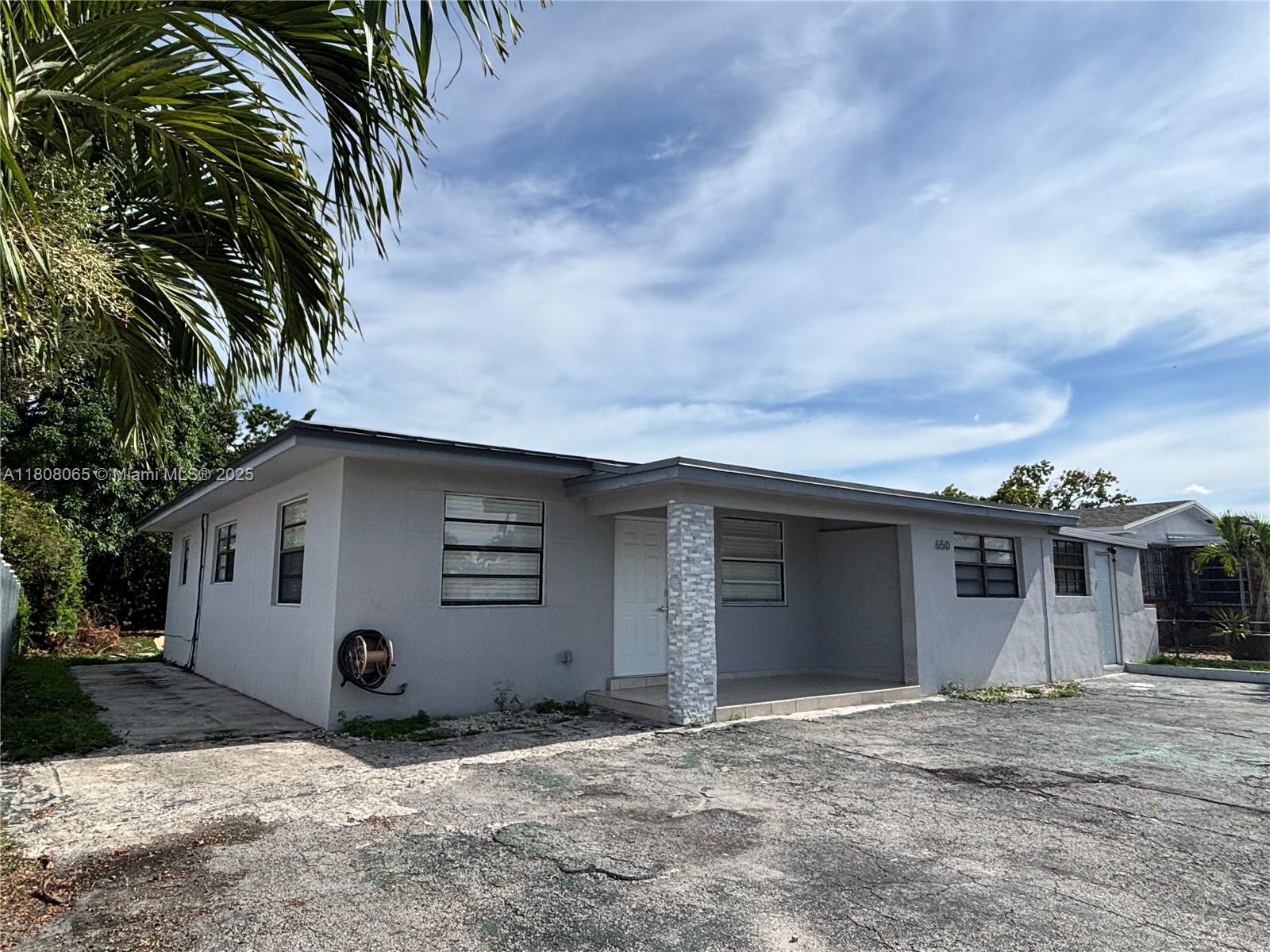 650 E 55th St, Hialeah FL 33013