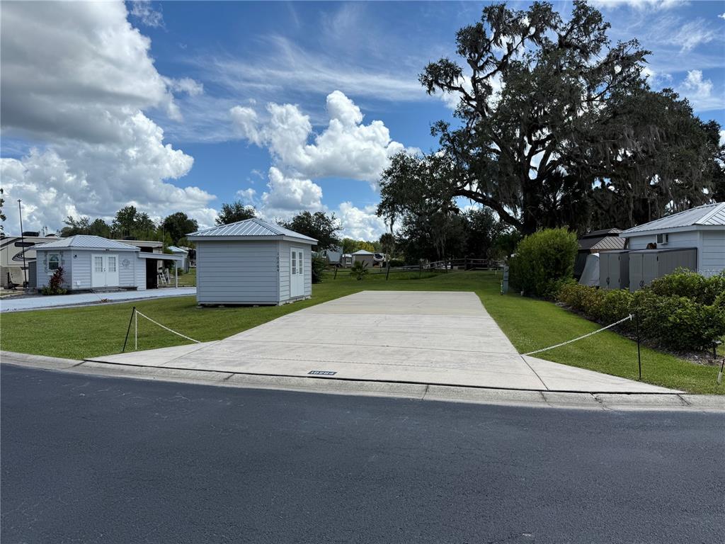 10264 NE 28TH LOOP, SILVER SPRINGS, FL — photo 2 of 30