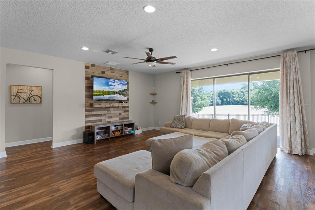 30215 BRETTON LOOP, MOUNT DORA, FL — photo 2 of 30