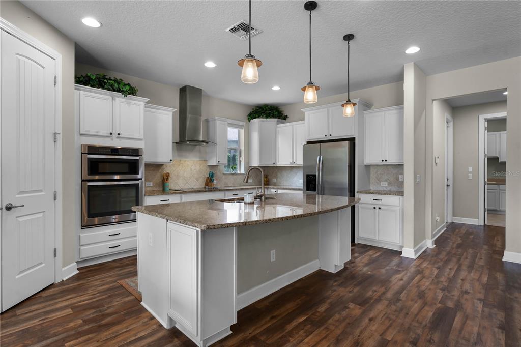 30215 BRETTON LOOP, MOUNT DORA, FL — photo 3 of 30