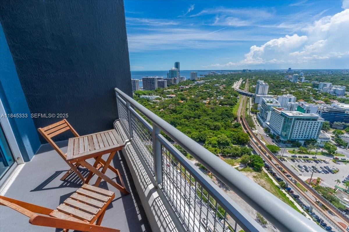 60 SW 13th St # 3203, Miami FL 33130