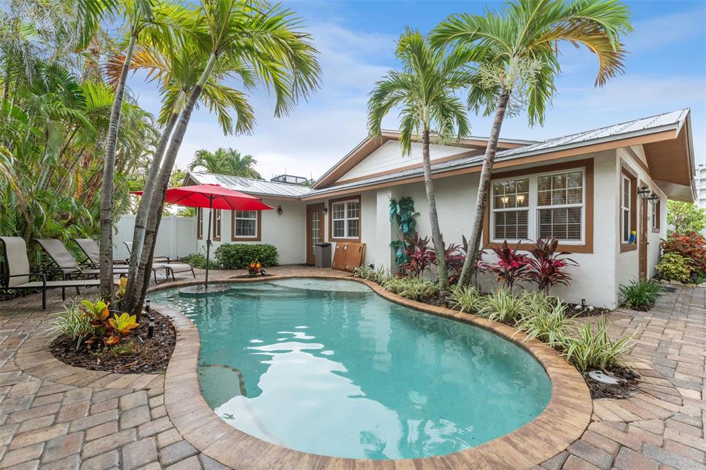 201 54TH STREET, HOLMES BEACH, FL — photo 2 of 30