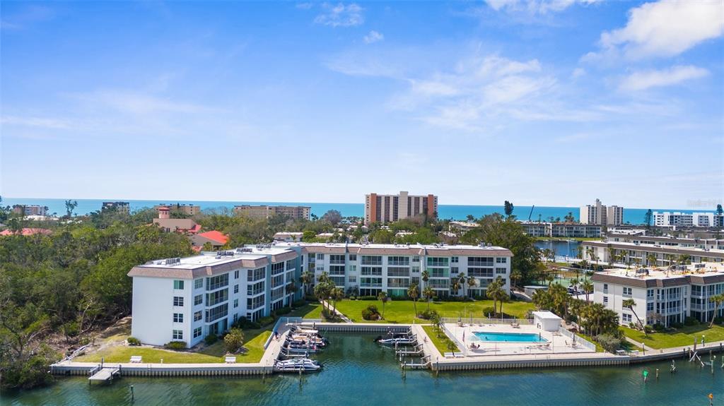 600 SUTTON PLACE UNIT 101B, LONGBOAT KEY, FL — photo 4 of 30