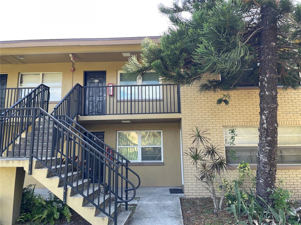 2500 HARN BOULEVARD UNIT B11