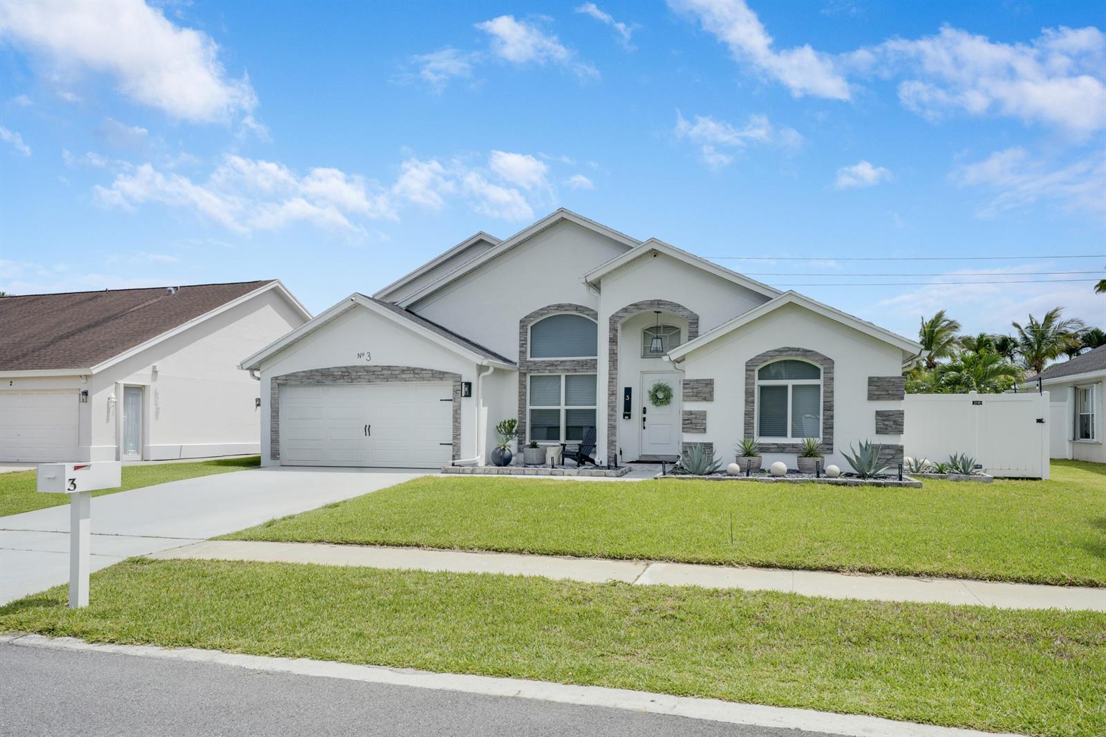 3 Meadows Park Lane, Boynton Beach FL 33436