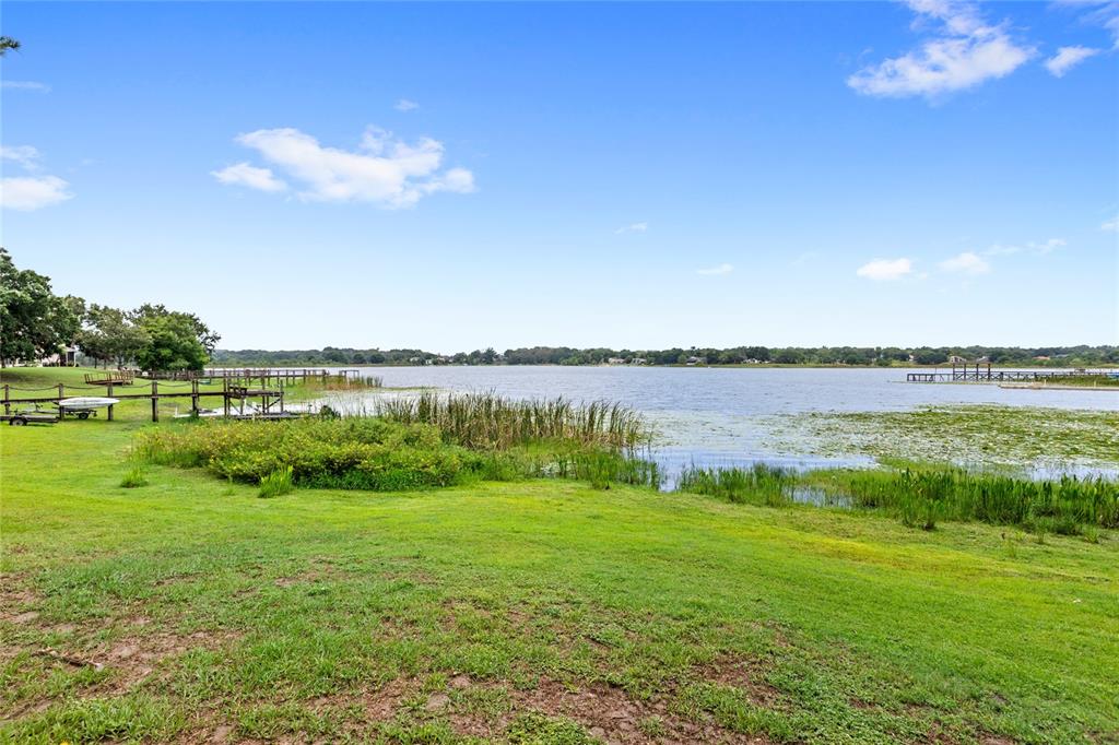 942 BEACH BREEZE DRIVE