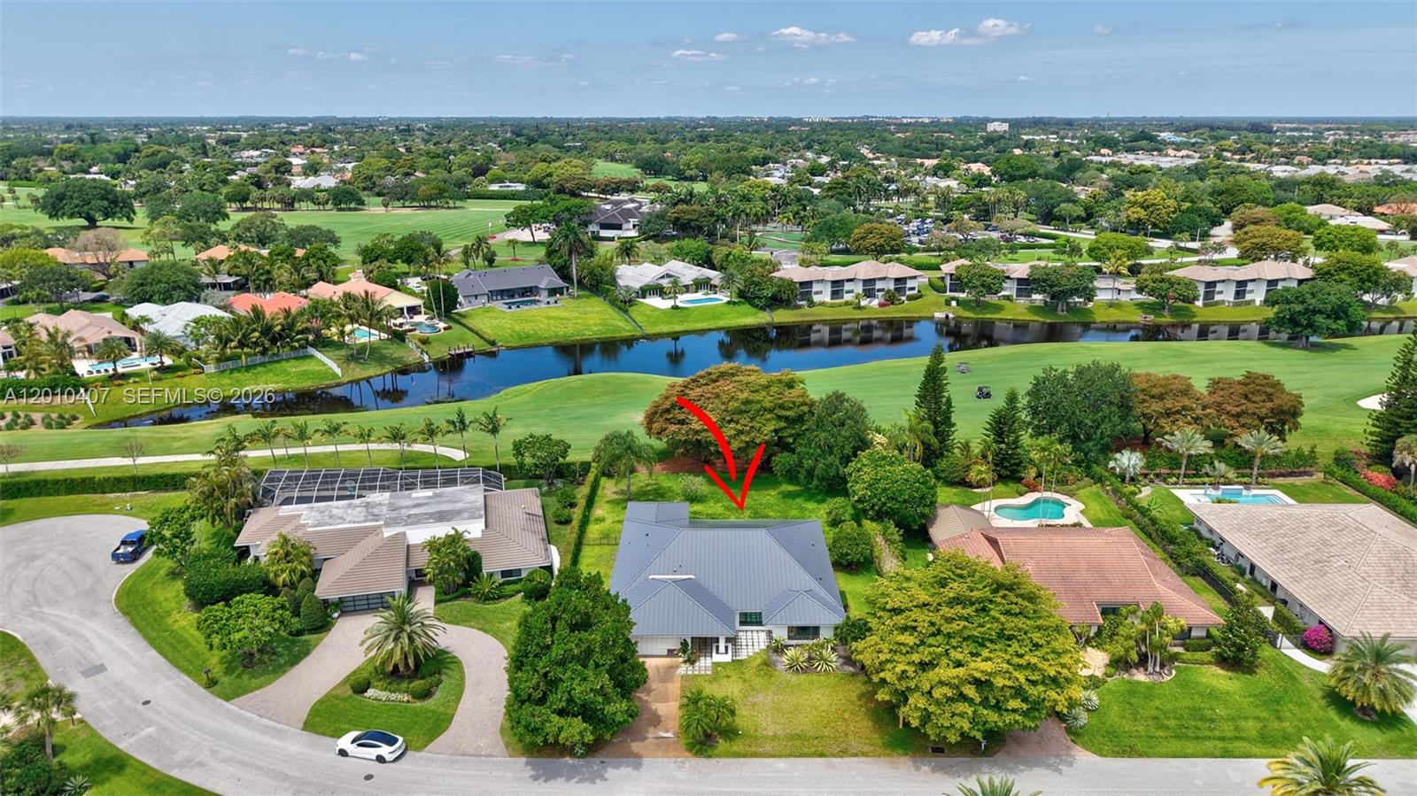 712 Pine Lake Dr, Delray Beach FL 33445