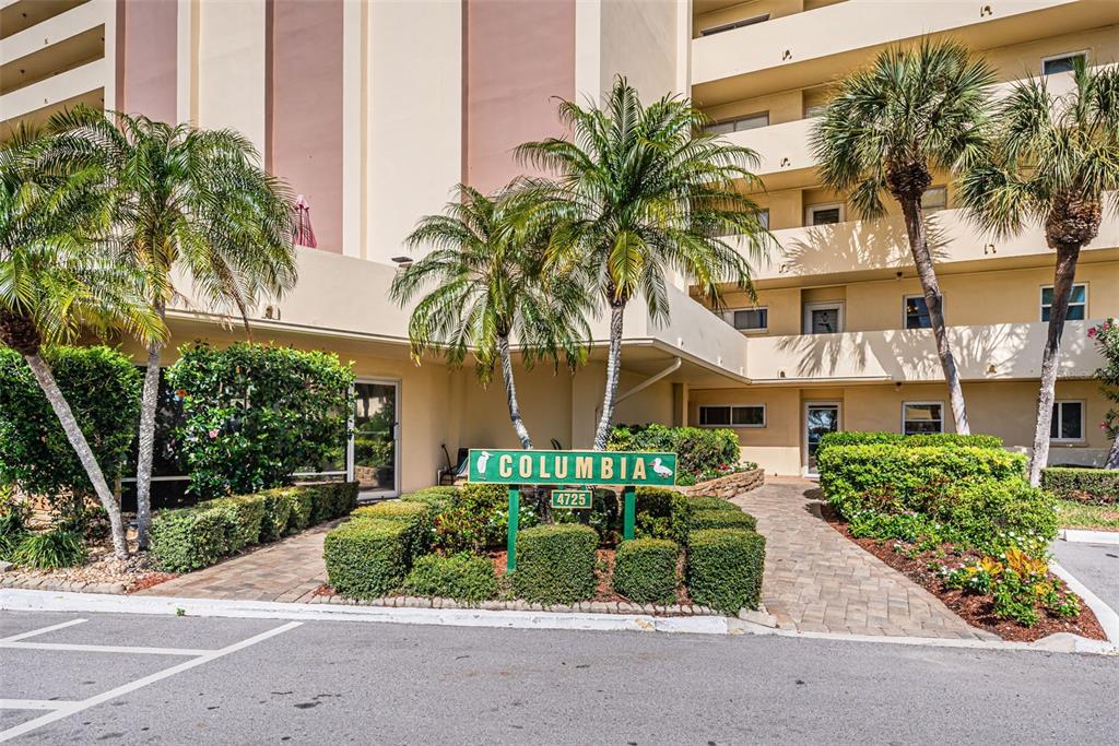 4725 COVE CIRCLE UNIT 211
