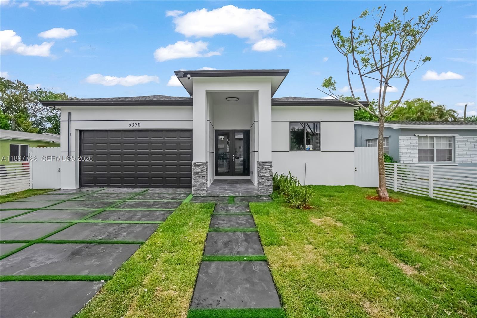 5370 Plunkett St, Hollywood FL 33021