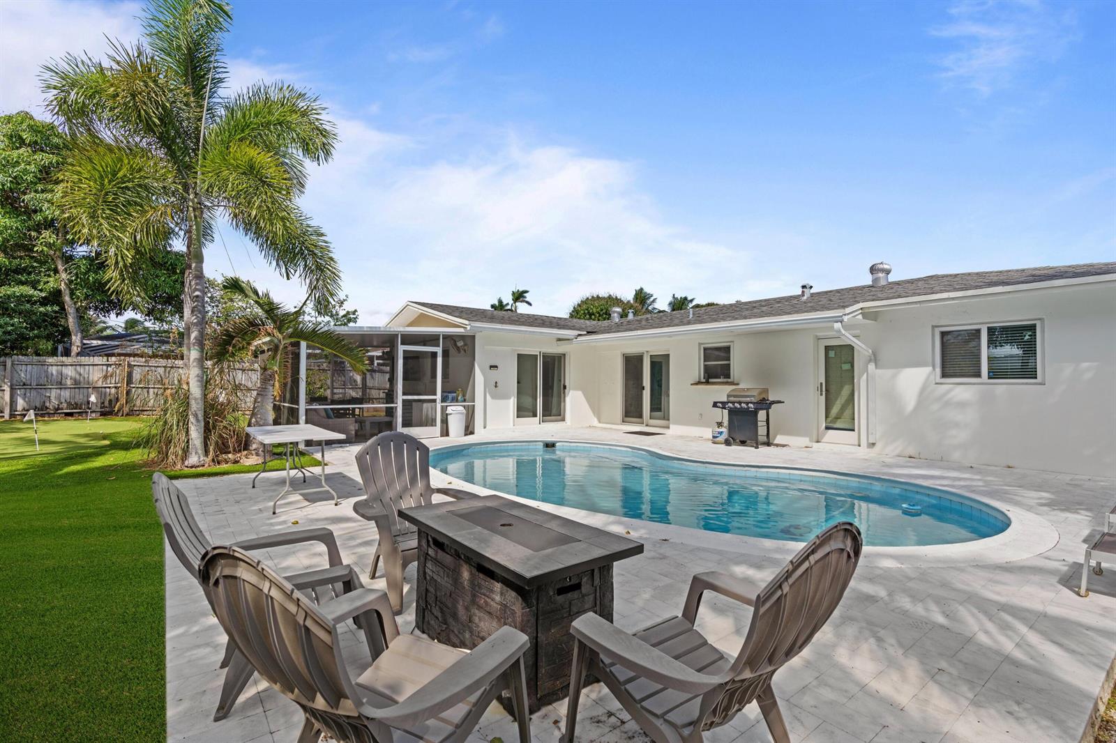 226 SW 13th Avenue SW, Boynton Beach FL 33435