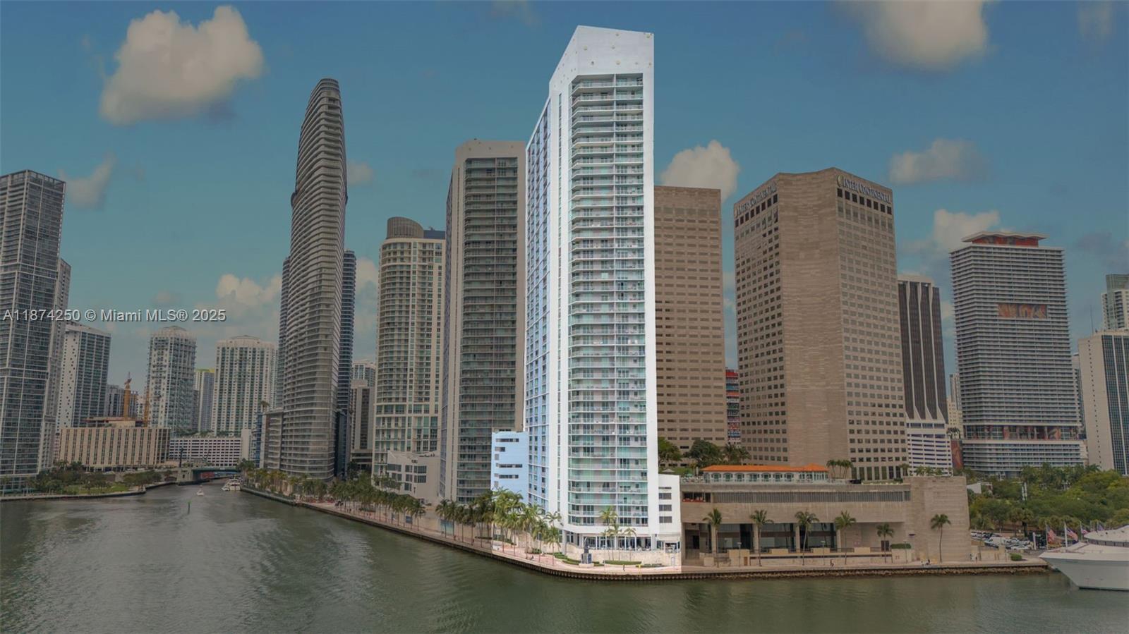 335 S Biscayne Blvd # 2704, Miami FL 33131