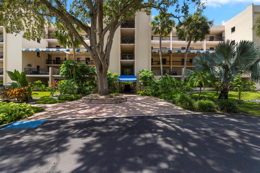 201 TARPON POINT