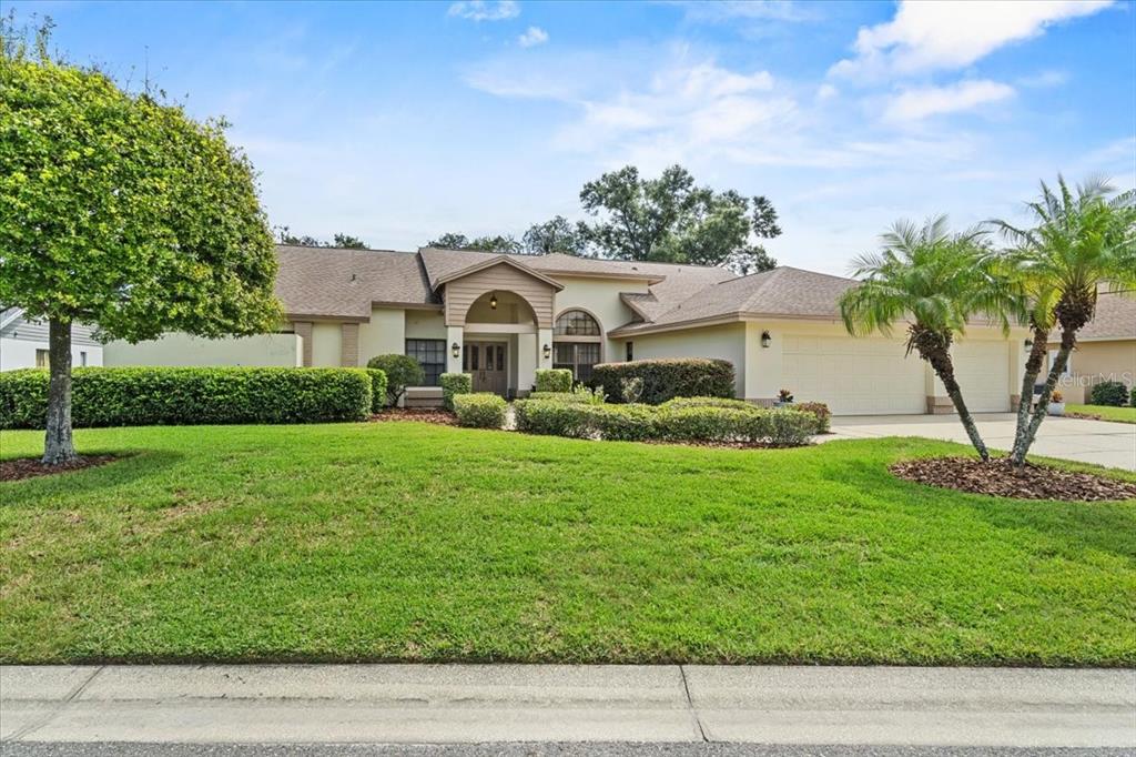 2806 FOREST CLUB DRIVE