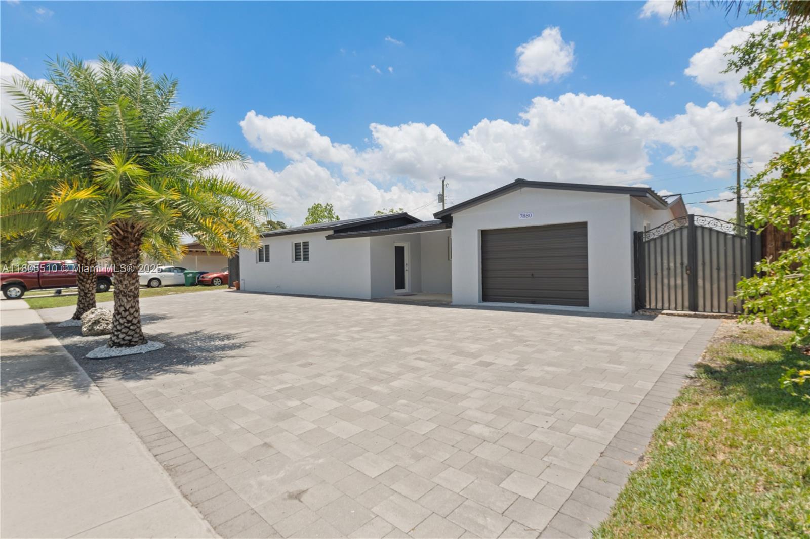 7880 NW 174th Ter, Hialeah FL 33015