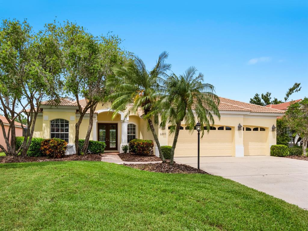 6811 HONEYSUCKLE TRAIL