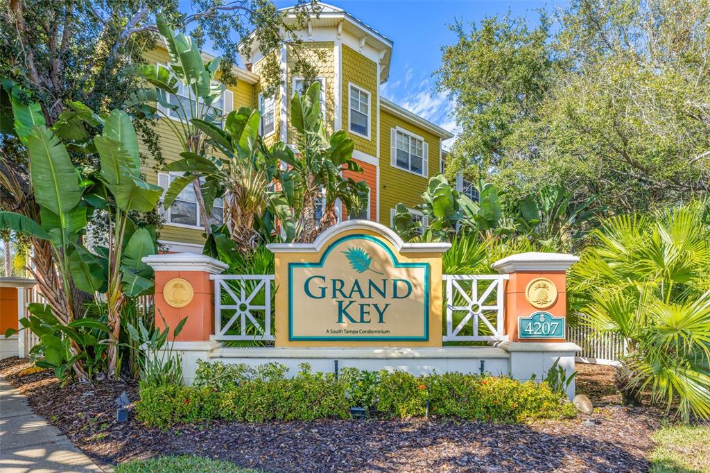 4207 S DALE MABRY HIGHWAY UNIT 4305