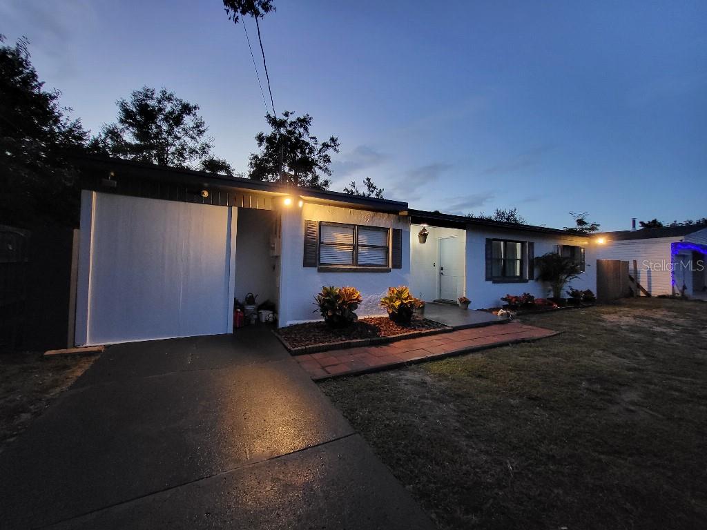 995 EMERALD DRIVE