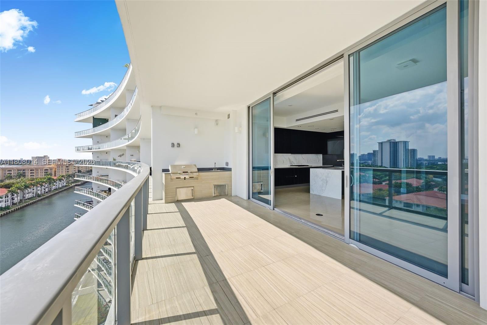 3250 NE 188th St # 906, Aventura FL 33180