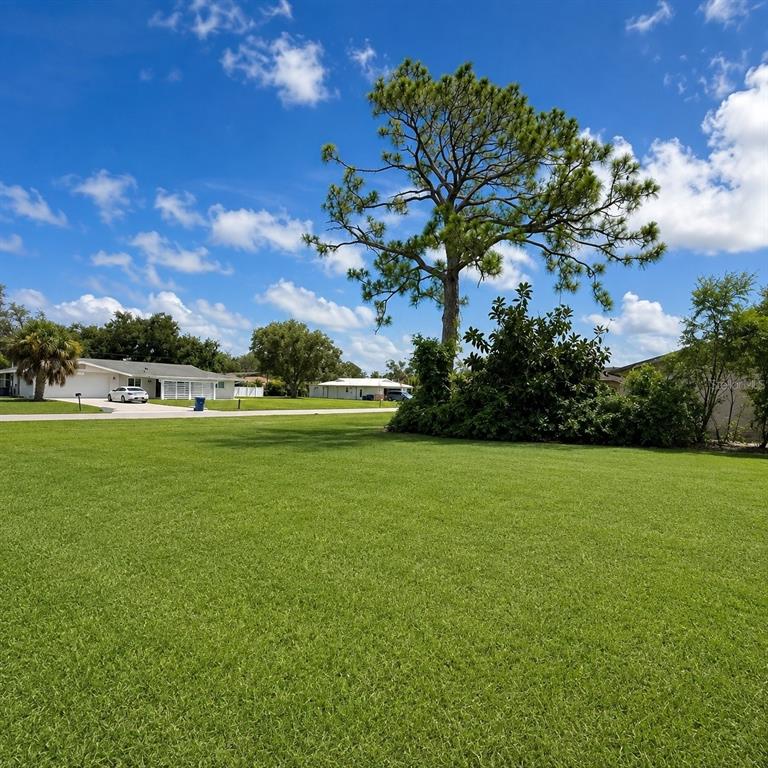 CREST #494 DRIVE, ENGLEWOOD, FL — photo 3 of 5