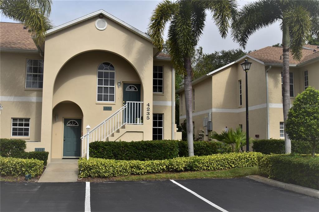 4235 CASTLEBRIDGE LANE UNIT 1216