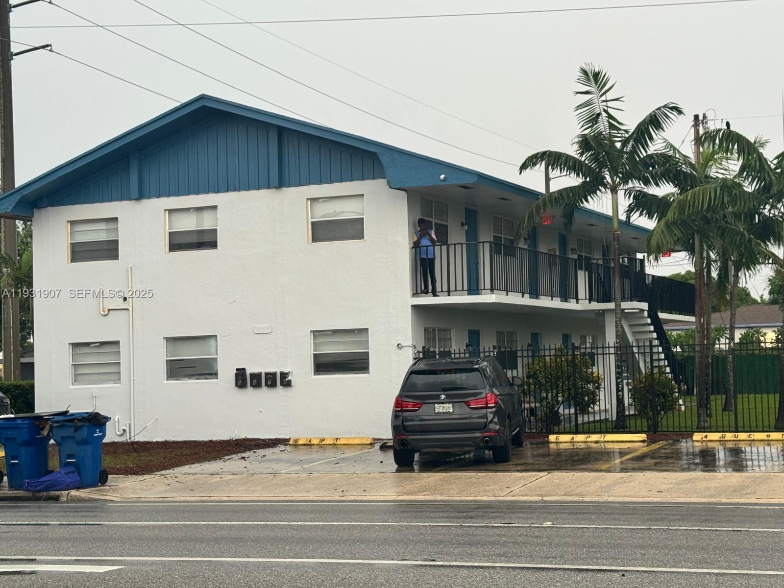 215 W Blue Heron Blvd, Riviera Beach FL 33404