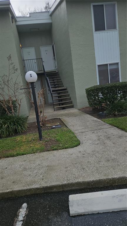 572 BAHIA CIRCLE UNIT B #205