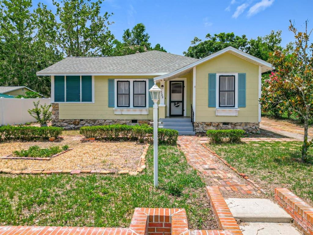 1109 EDMONDS STREET