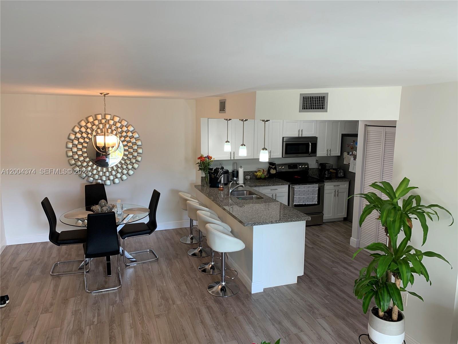 8660 SW 212th St # 305, Cutler Bay FL 33189