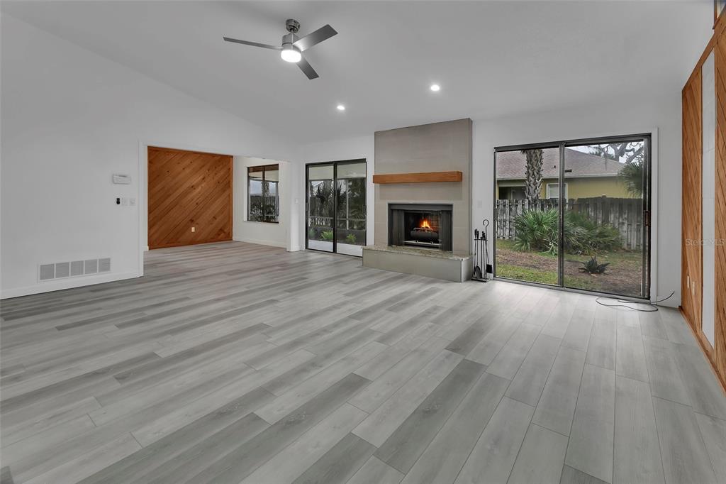 1411 N BEACH STREET, ORMOND BEACH, FL — photo 4 of 30