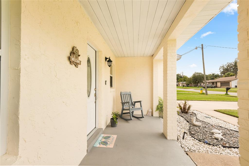 38 LAUREL OAKS CIRCLE, ORMOND BEACH, FL — photo 2 of 26