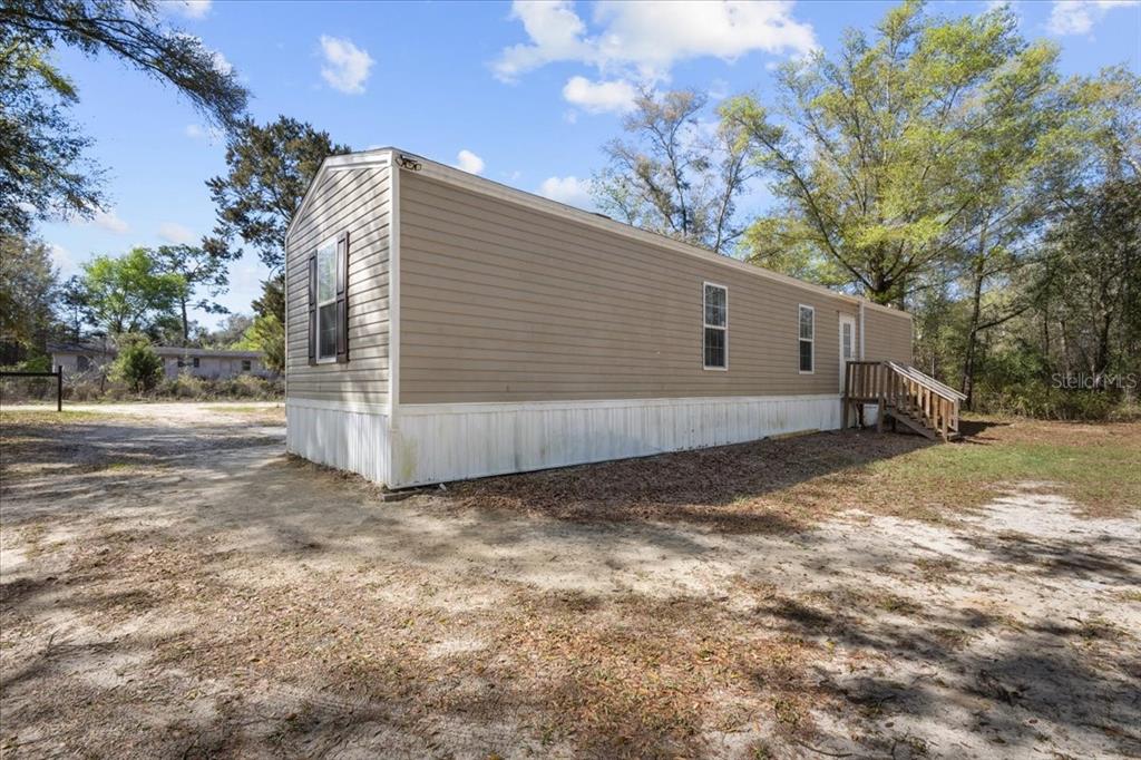 11061 NE 65TH LANE, WILLISTON, FL — photo 5 of 28