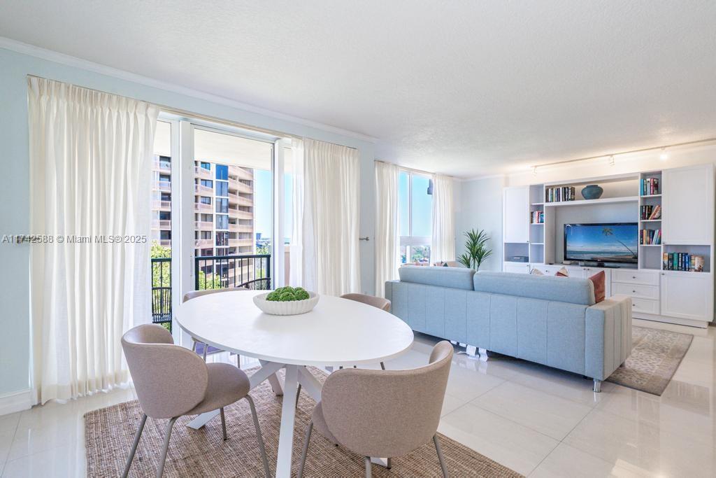 2951 S Bayshore Dr, Miami FL 33133