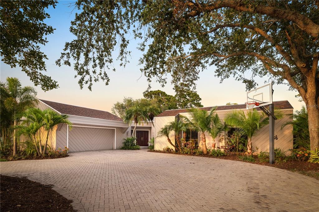 3658 TORREY PINES WAY