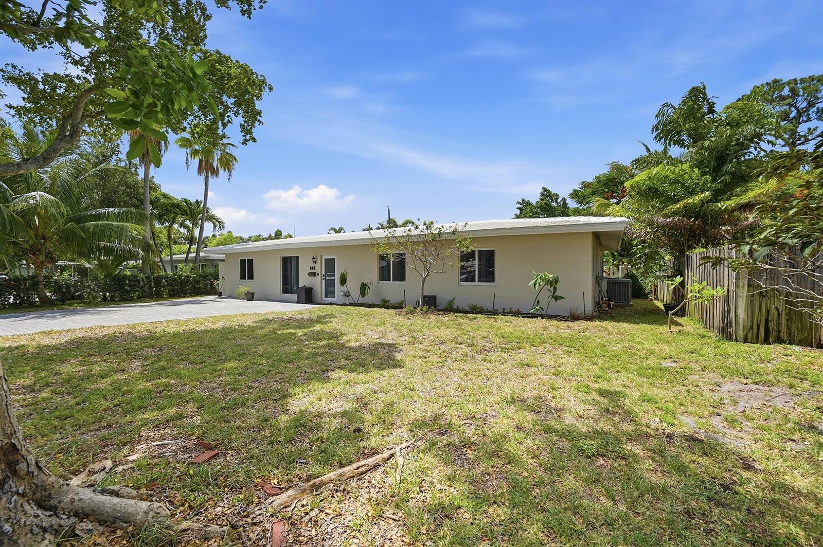 141 SE 8th Street, Pompano Beach FL 33060
