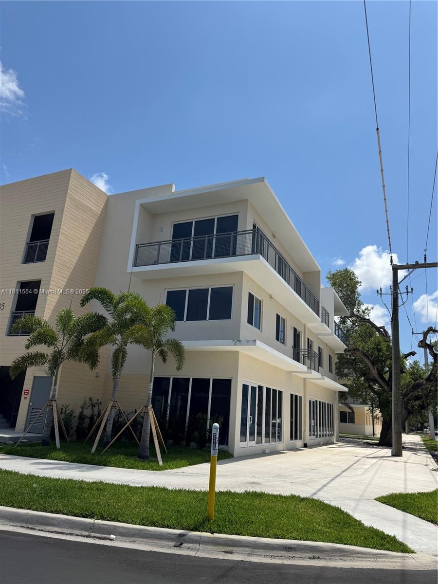 1010 SW 69th Ave # 212, Miami FL 33144