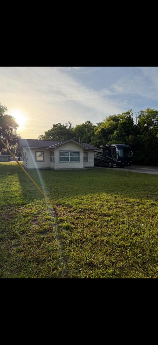 1011 S Palm Avenue, Palatka FL 32177