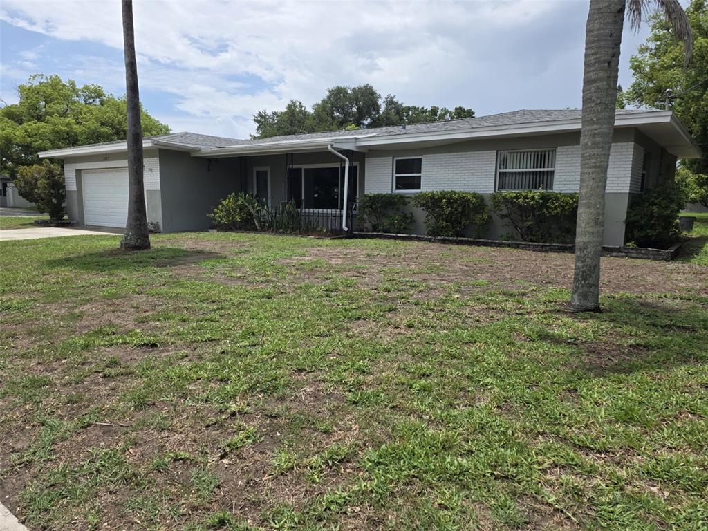 2077 DRUID ROAD E, CLEARWATER, FL — photo 3 of 30