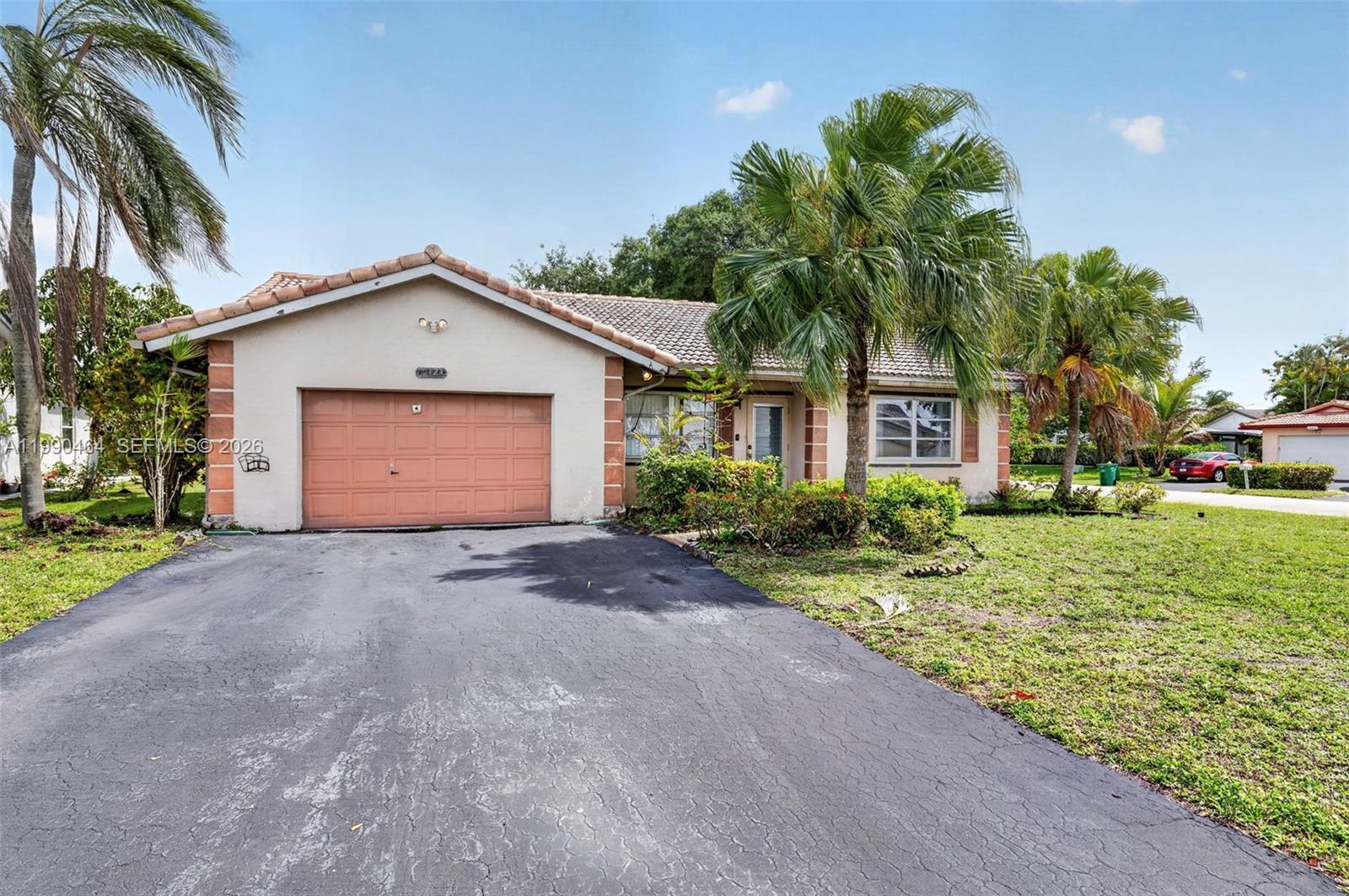 10424 NW 70th Ct, Tamarac FL 33321