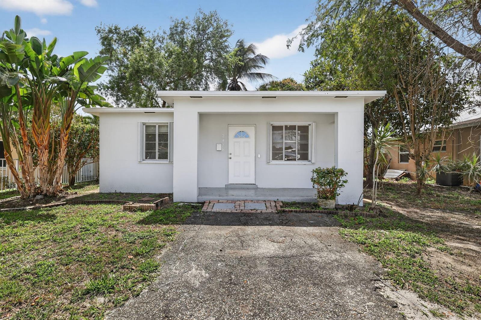 2438 Arthur Street, Hollywood FL 33020